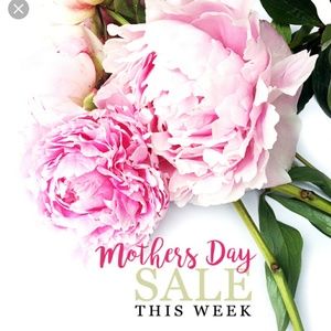 Let's Hear For The Mamas!